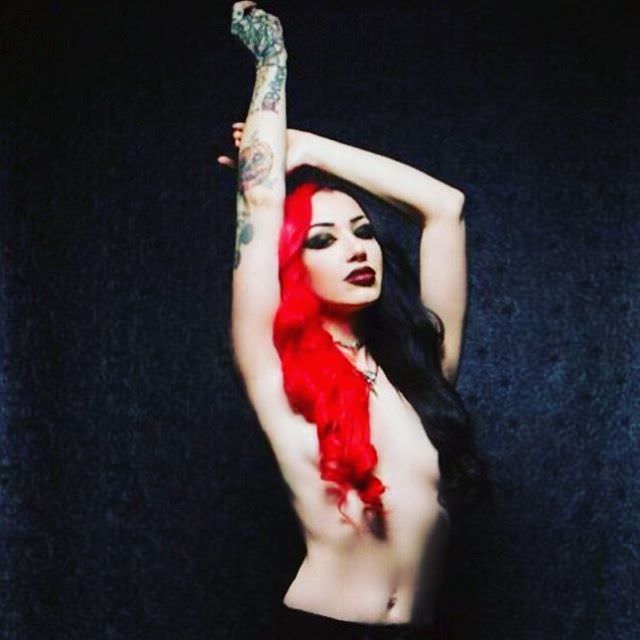 Ash Costello Argentina